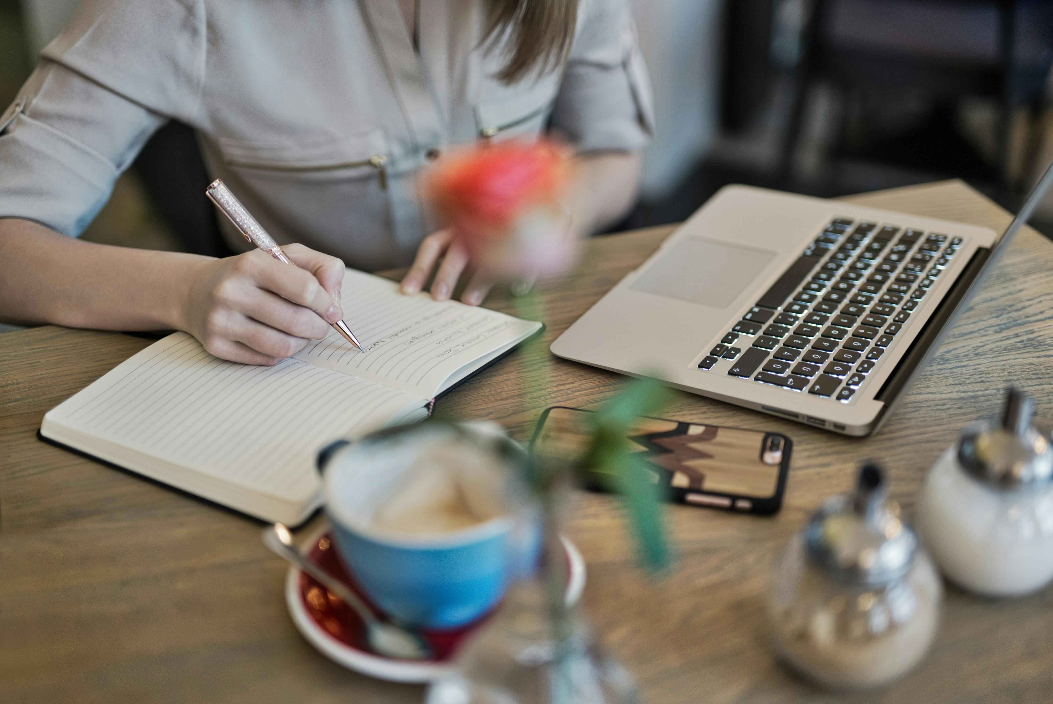 How To Write A Formal Letter? Types, Samples And Tips 